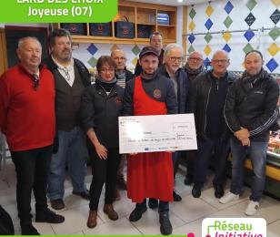Remise du chèque à la Boucherie Lard des choix